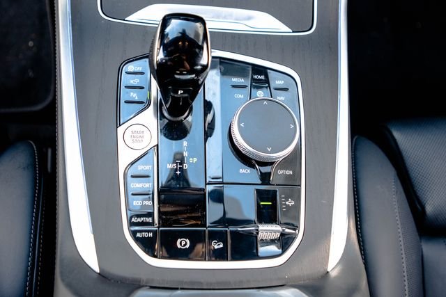Used 2022 Black Sapphire Metallic BMW xDrive40i image 22