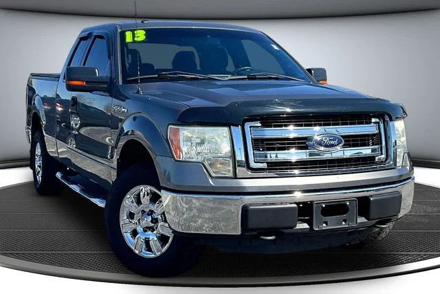 Used 2013 Gray Ford XLT image 3