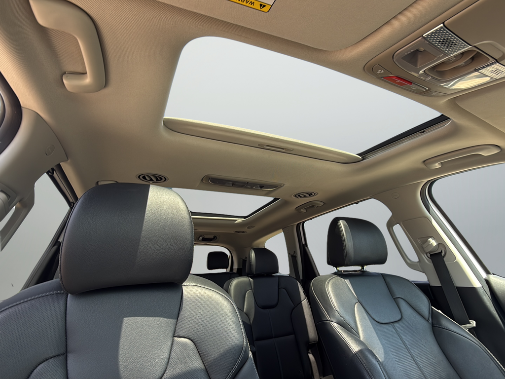 Used 2023 Glacial White Pearl Kia SX image 14