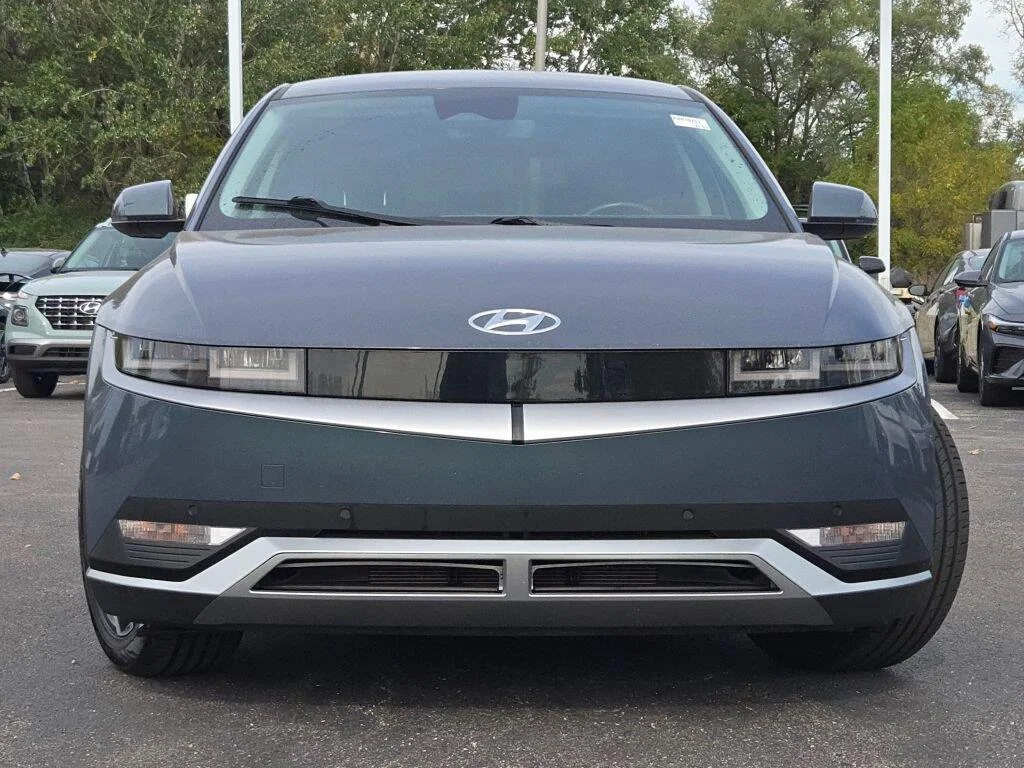 Used 2024 Digital Teal Hyundai SEL image 2