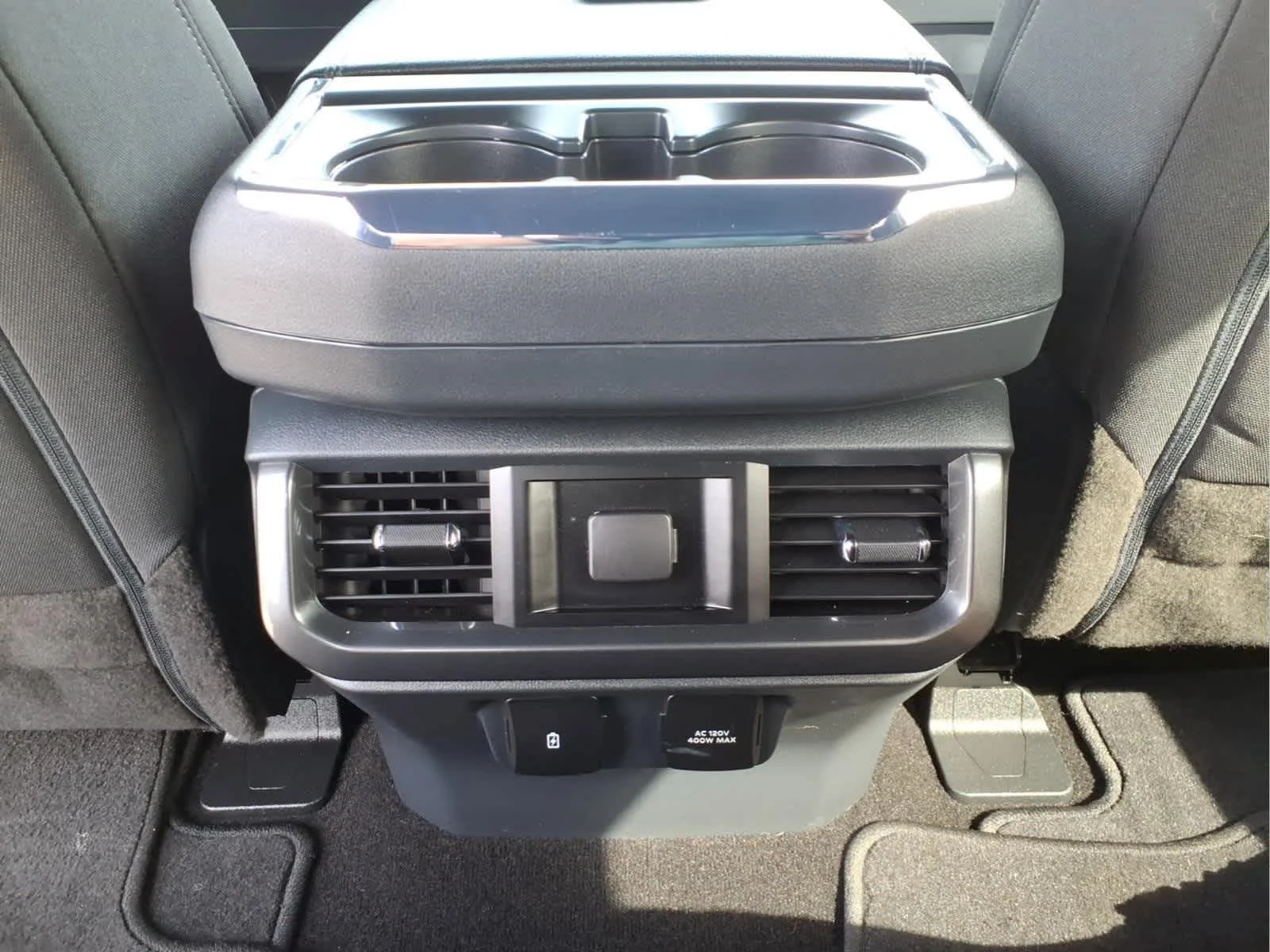 Used 2023 Oxford White Ford XLT image 29