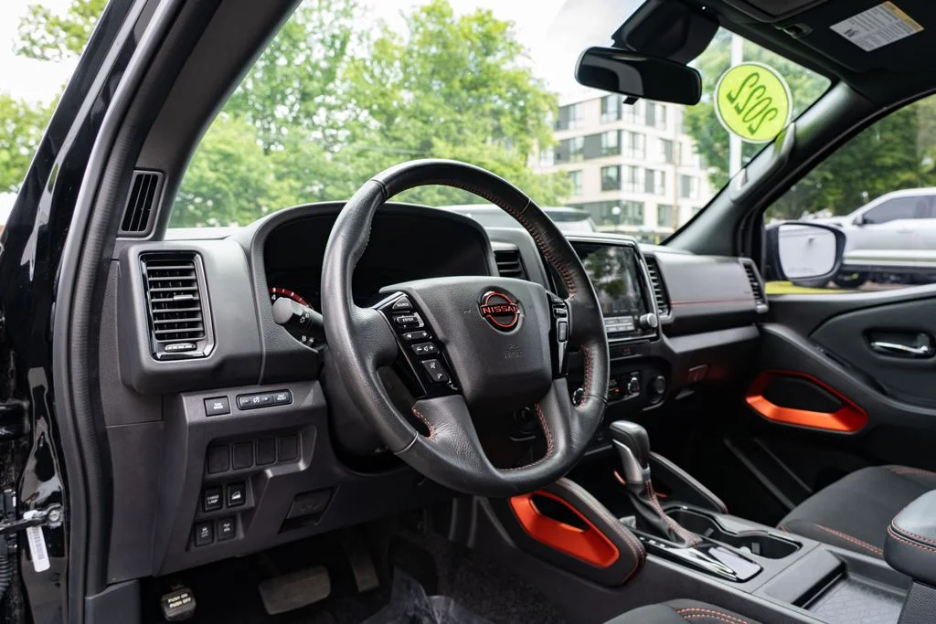 Used 2022 Black Nissan PRO-4X image 22
