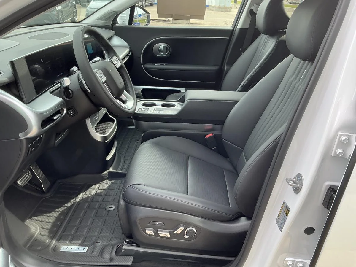 New 2026 White Hyundai Preferred image 17