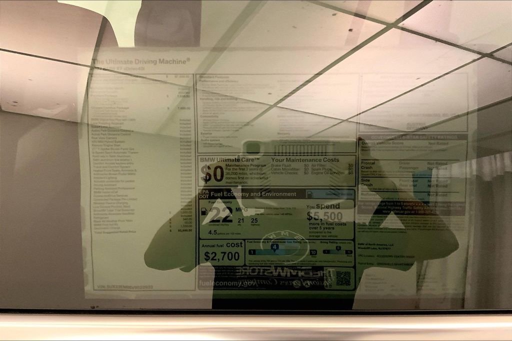 Used 2027 Manhattan Green Metallic BMW  image 12