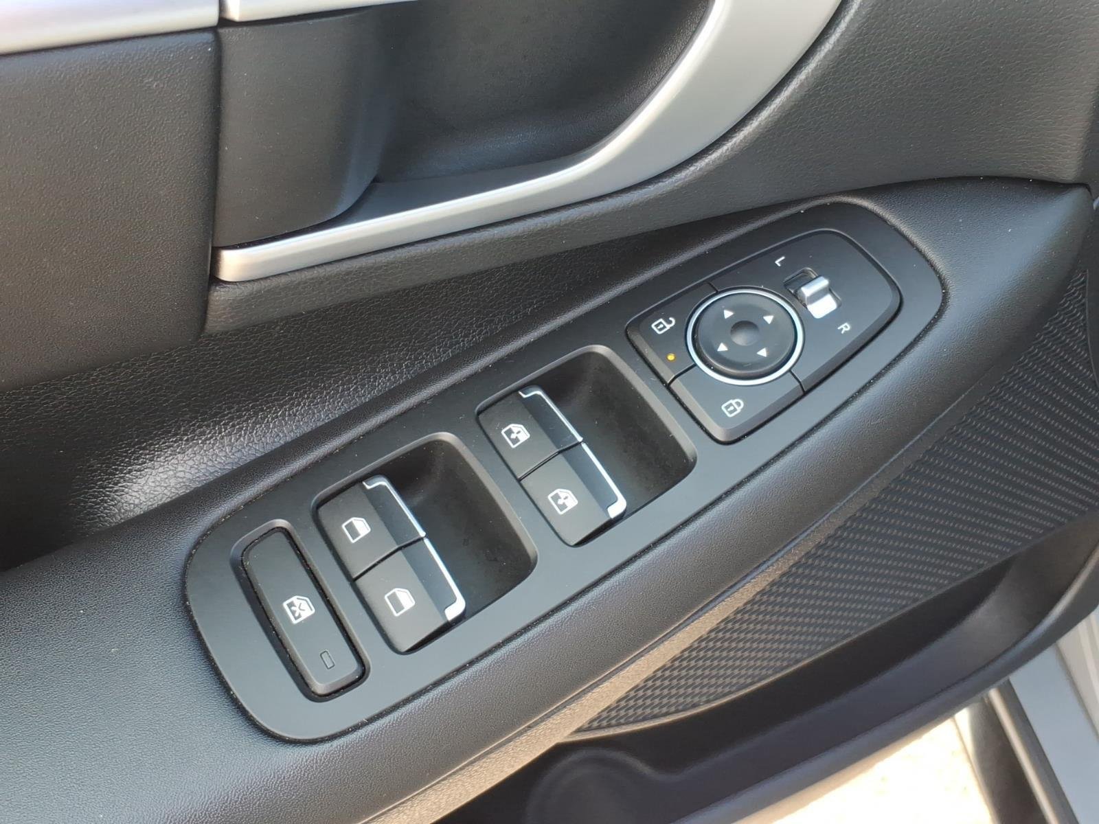 Used 2024 Transmission Blue Hyundai SEL image 11