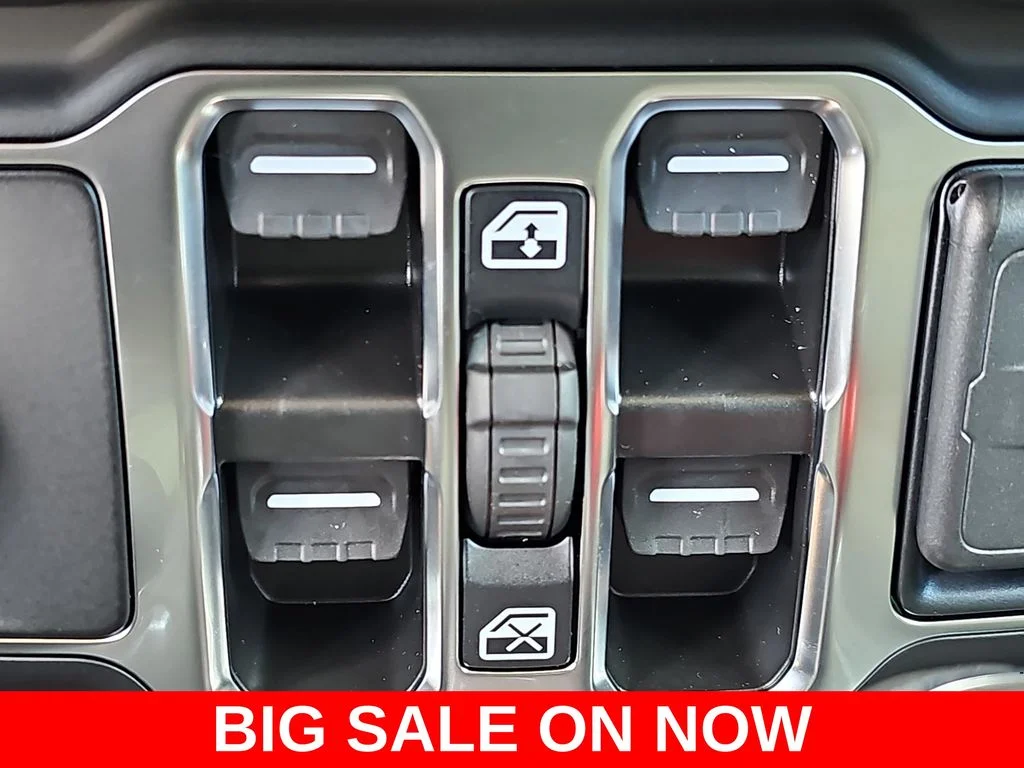 2025 Jeep Gladiator Mojave - Photo 28