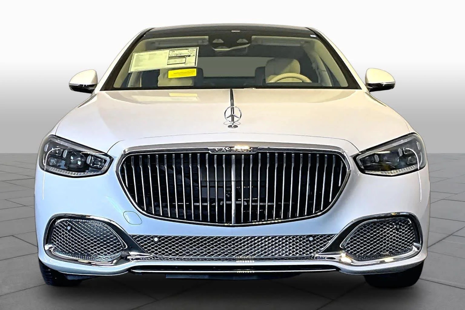 New 2026 MANUFAKTUR Moonlight White Metallic Mercedes-Benz Maybach S 680 image 2