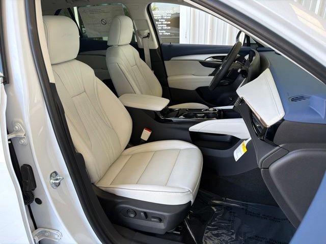 New 2026 Iridescent White Tricoat Buick Avenir image 21