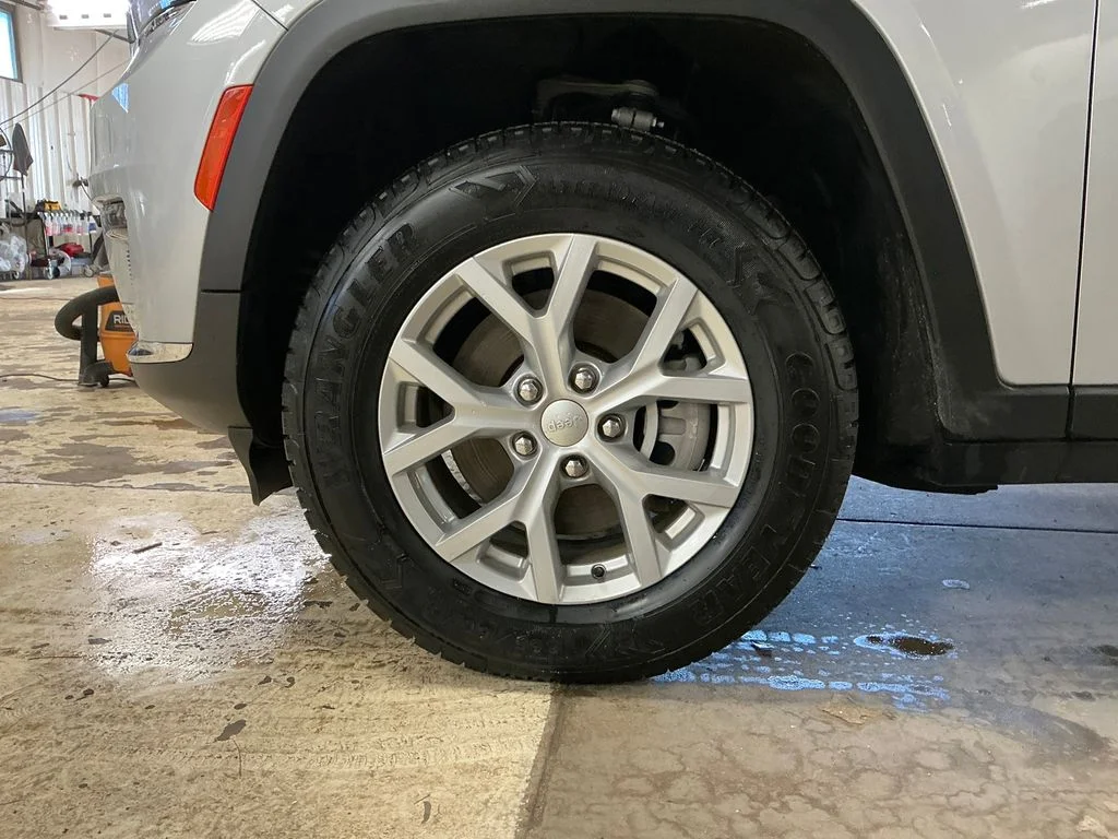 Certified Used 2023 Silver Jeep Limited image 11