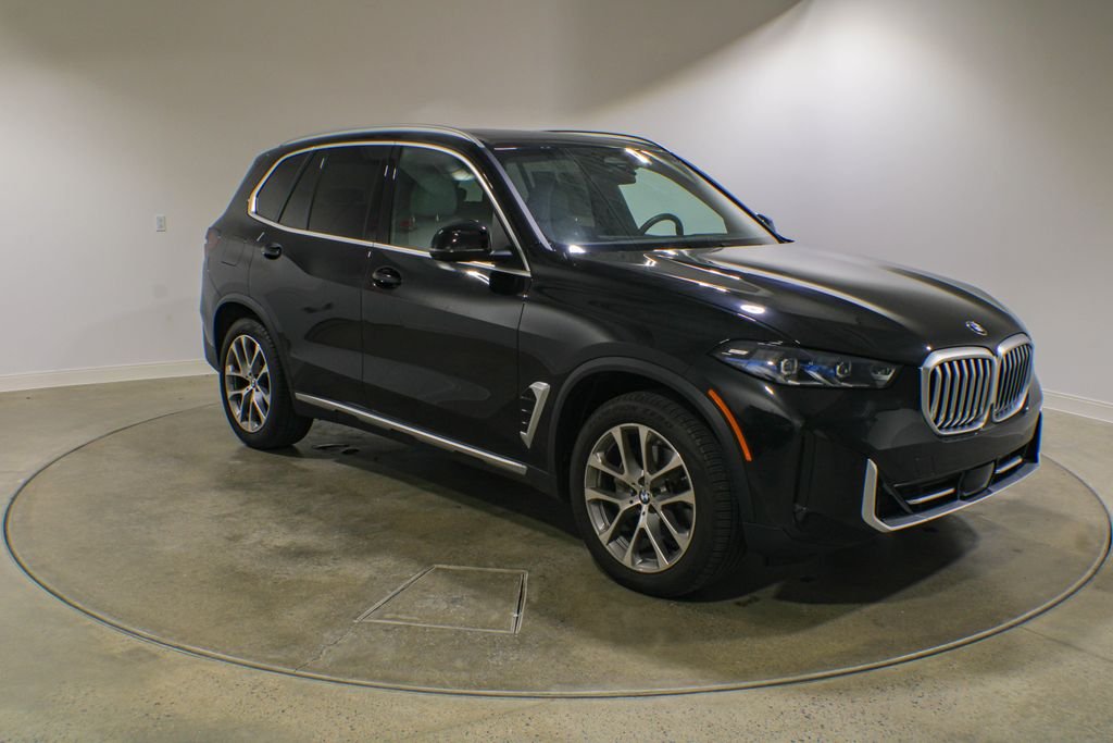 Used 2024 Black Sapphire Metallic BMW xDrive40i image 8