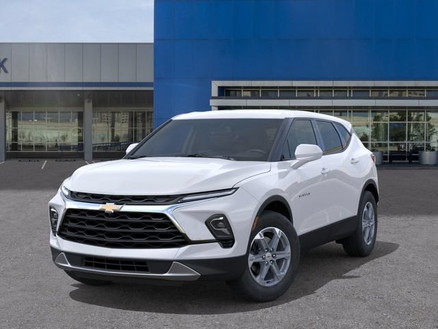 New 2026 Summit White Chevrolet 2LT image 6