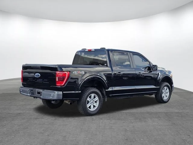 Certified Used 2022 Agate Black Metallic Ford XLT image 4