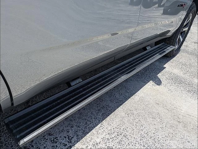 2026 GMC Yukon AT4 Ultimate - Photo 13