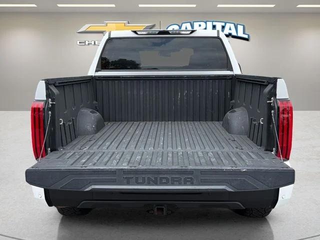 Used 2022 White Toyota SR5 image 31