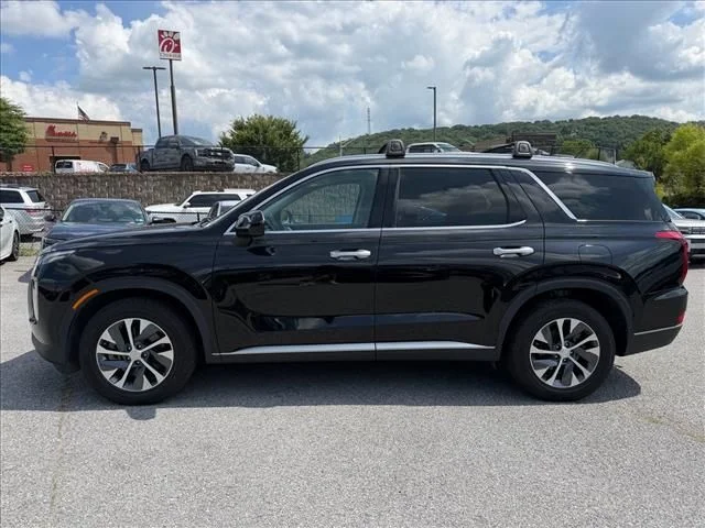 Used 2022 Black Hyundai SEL image 4
