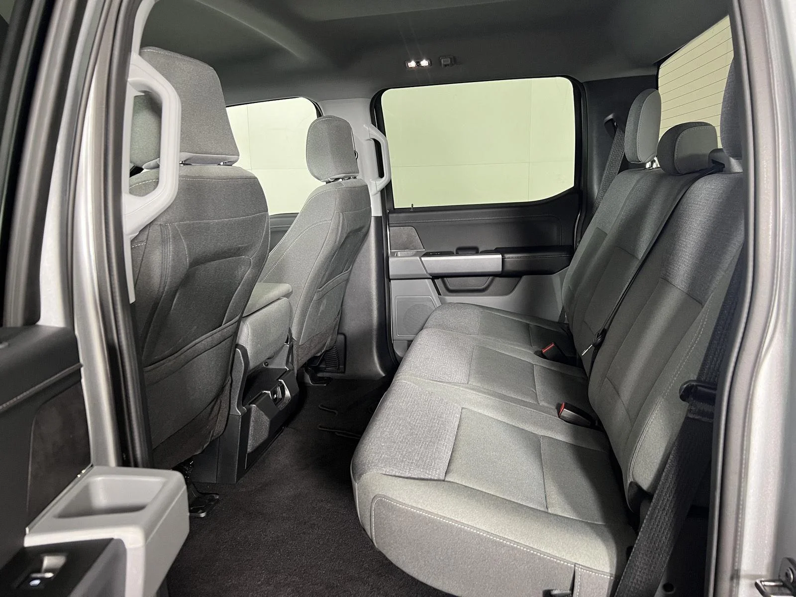 Used 2025 Silver Ford XLT image 5