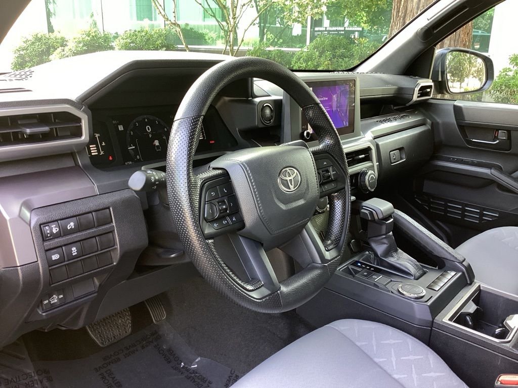 Certified Used 2025  Toyota SR5 image 11