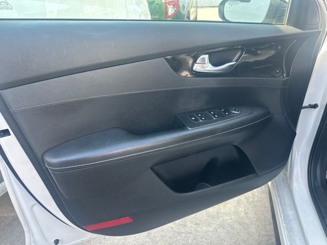 Used 2020 White Kia GT-Line image 10