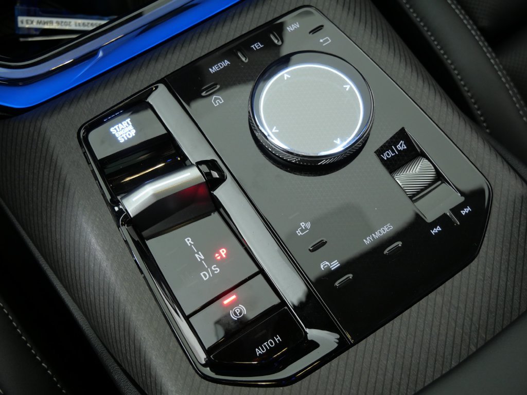 Used 2026 Gray BMW M50 xDrive image 49