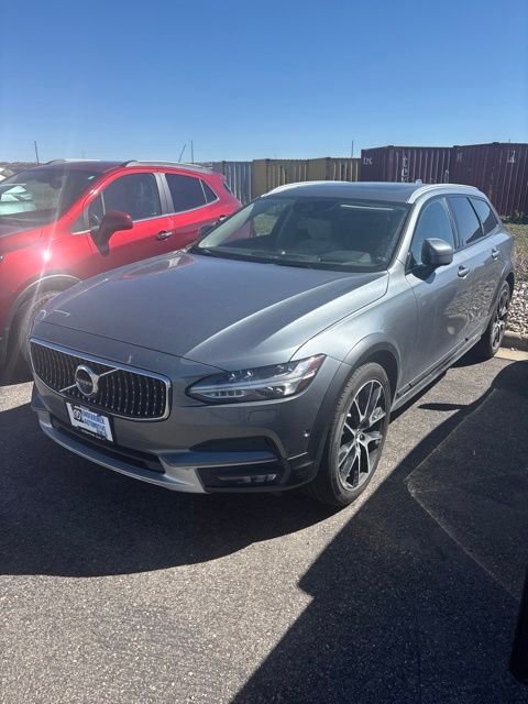 2020 Volvo V90 Cross Country