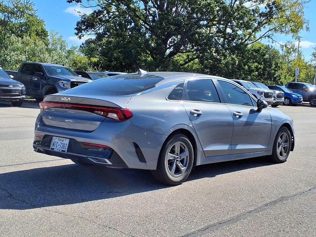 Used 2022 Silver Kia LXS image 4