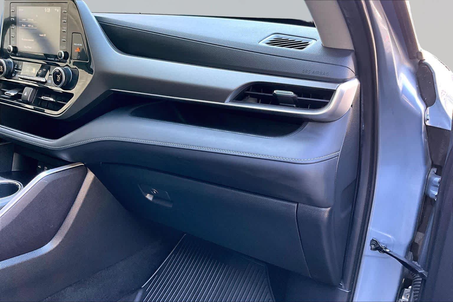 Used 2020 Moon Dust Toyota Hybrid LE image 19