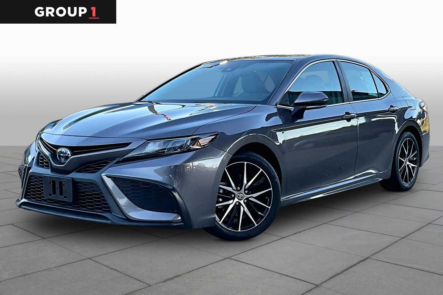 2024 Toyota Camry Hybrid SE
