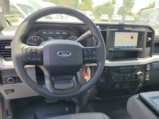 New 2026 Oxford White Ford F-550® XL image 4