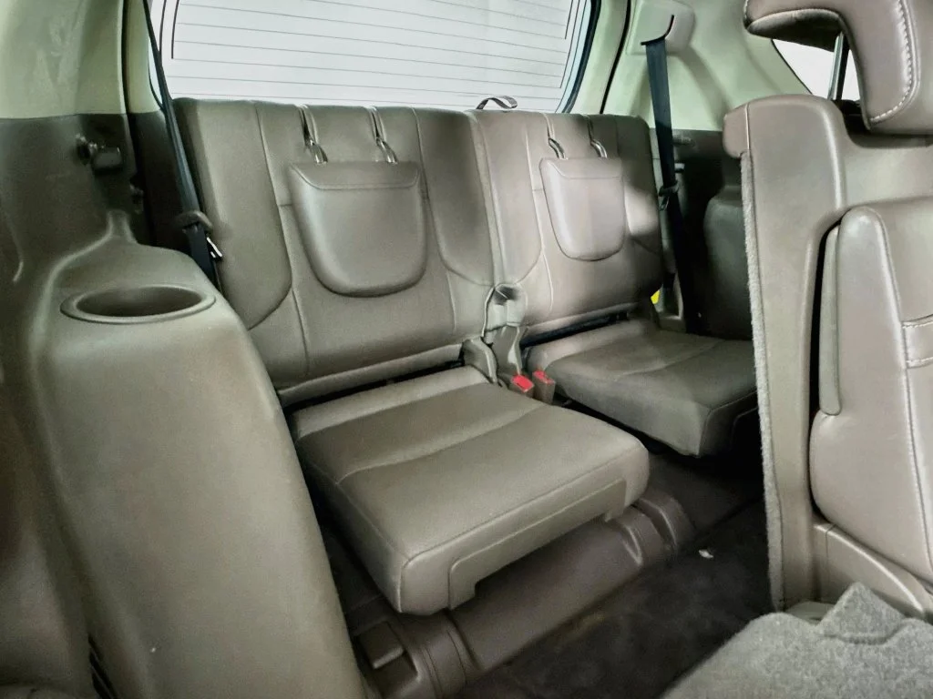 Used 2016 White Lexus 460 image 35