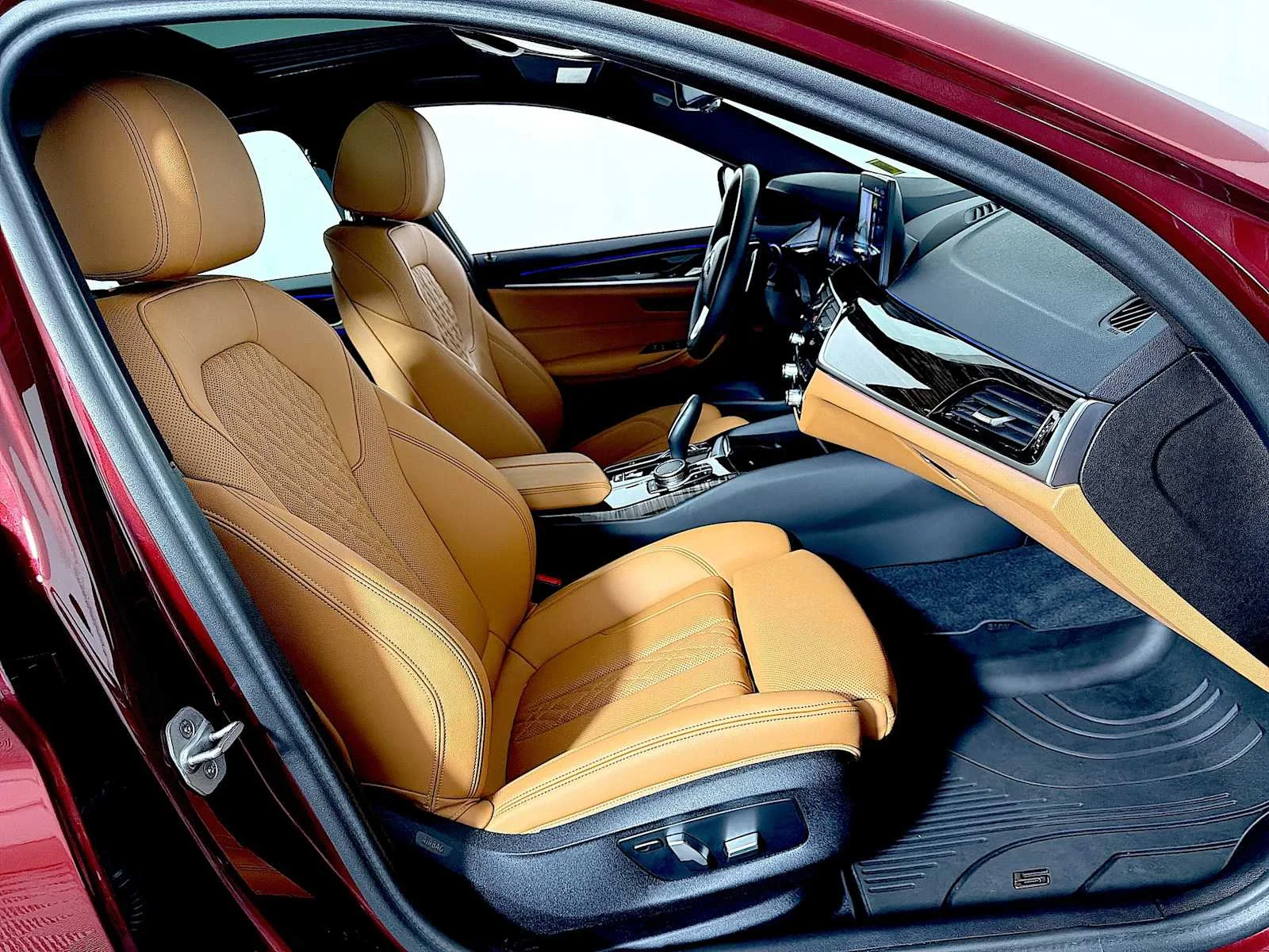 Used 2023 Aventurin Red Metallic BMW 530i xDrive image 24