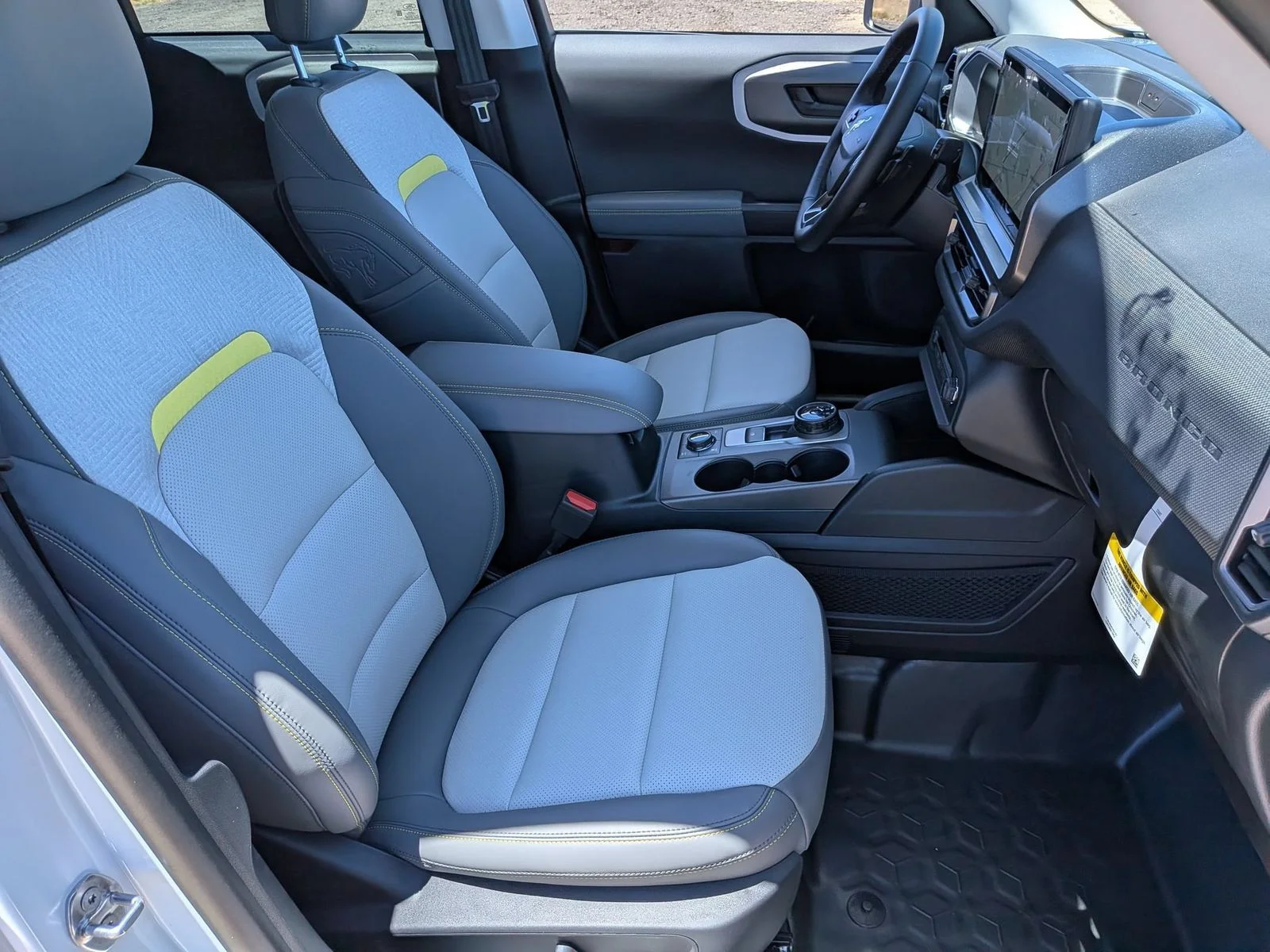 New 2026 Oxford White Ford Badlands® image 28