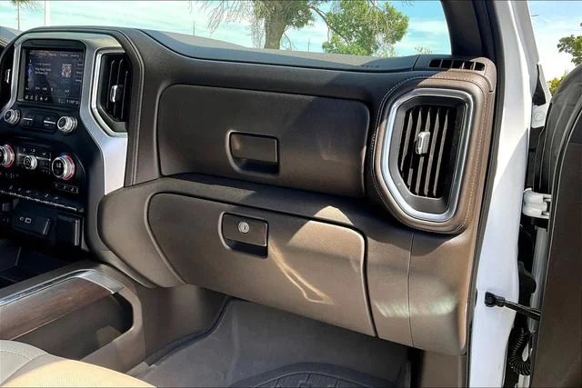 Used 2021 White Frost GMC SLT image 16