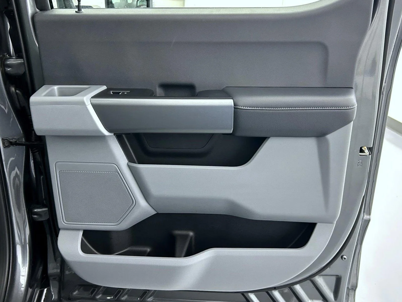New 2026 Gray Ford XL image 17