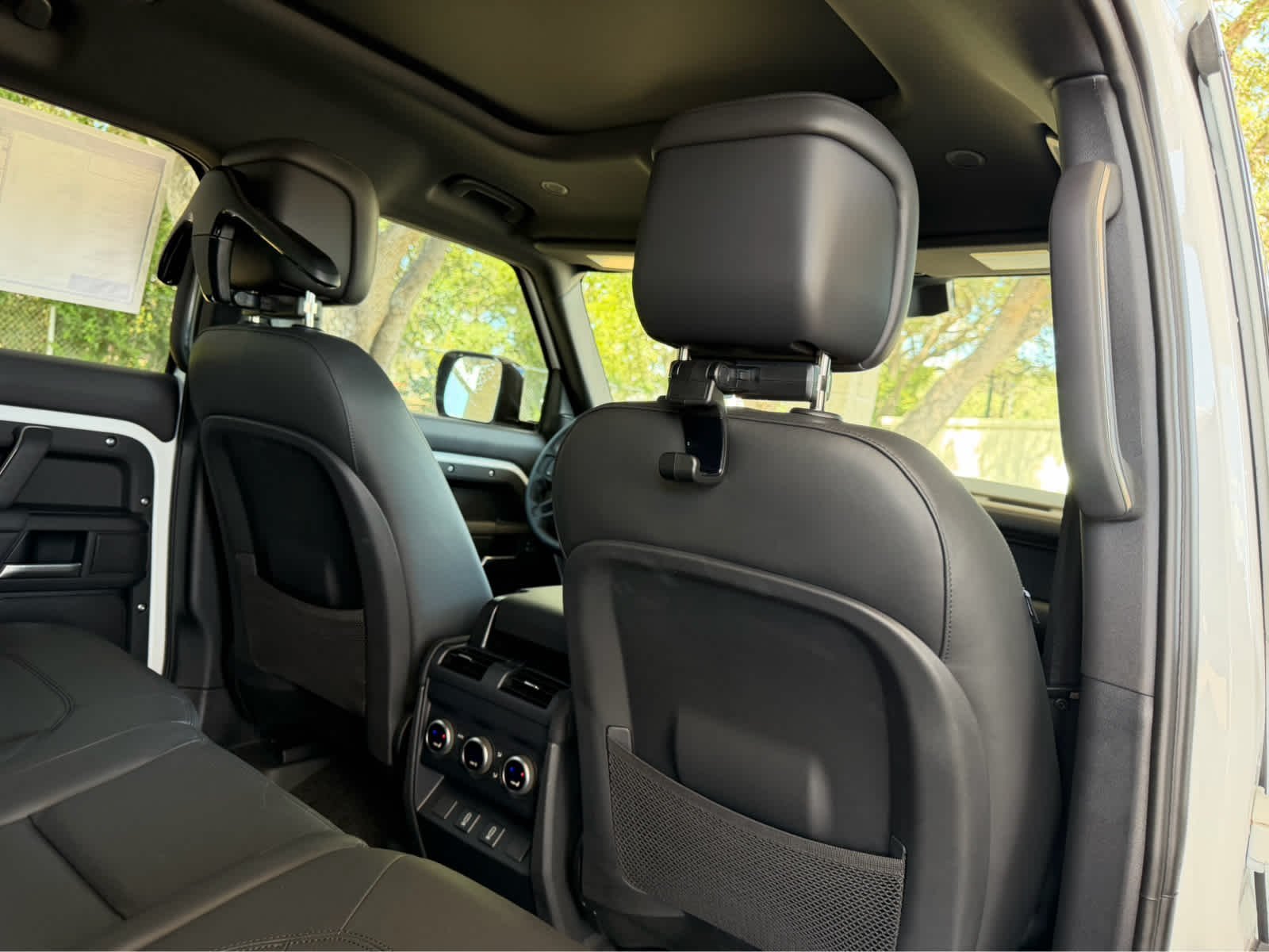 2026 Land Rover Defender Outbound - Photo 15
