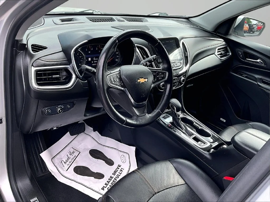 Used 2022 Silver Chevrolet Premier image 15