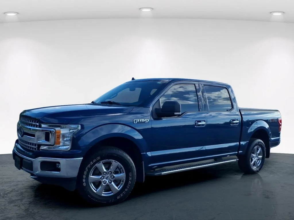 Used 2019 Blue Ford XLT image 2