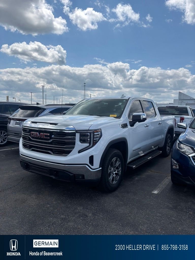 Used 2022 Summit White GMC SLT image 1