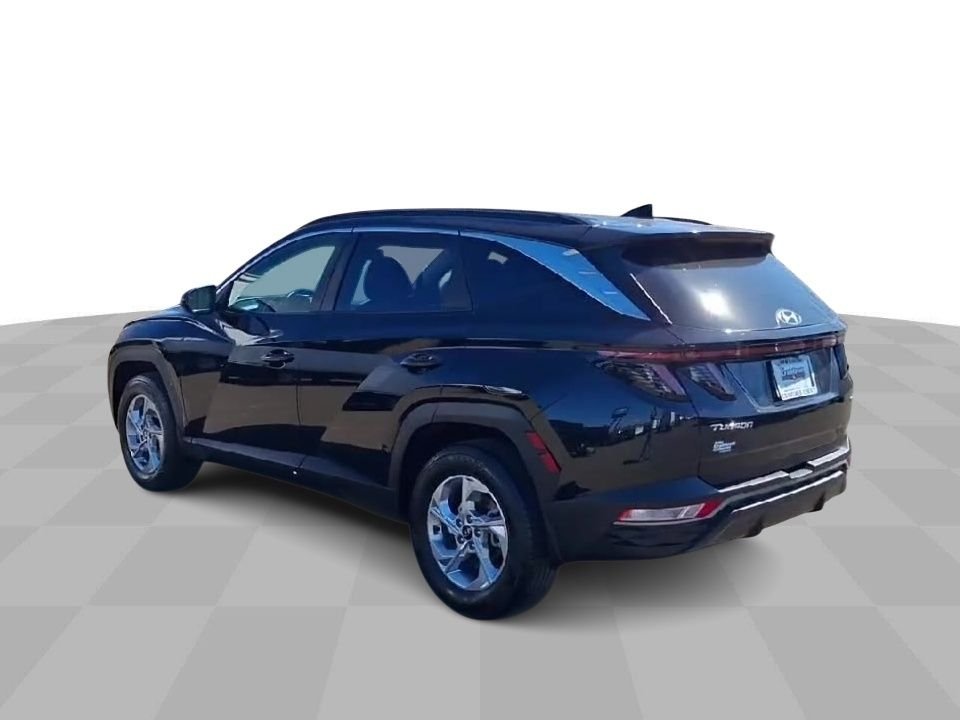Used 2023 Black Hyundai SEL image 6