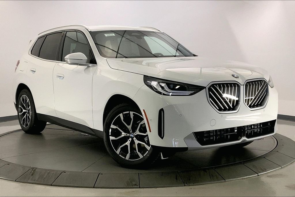 Used 2026 Alpine White BMW  image 11