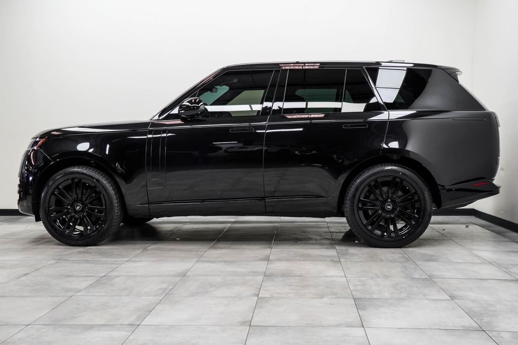 Used 2024 Black Land Rover SE image 10