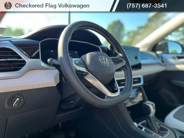 New 2026 Black Volkswagen 1.5T SE image 16