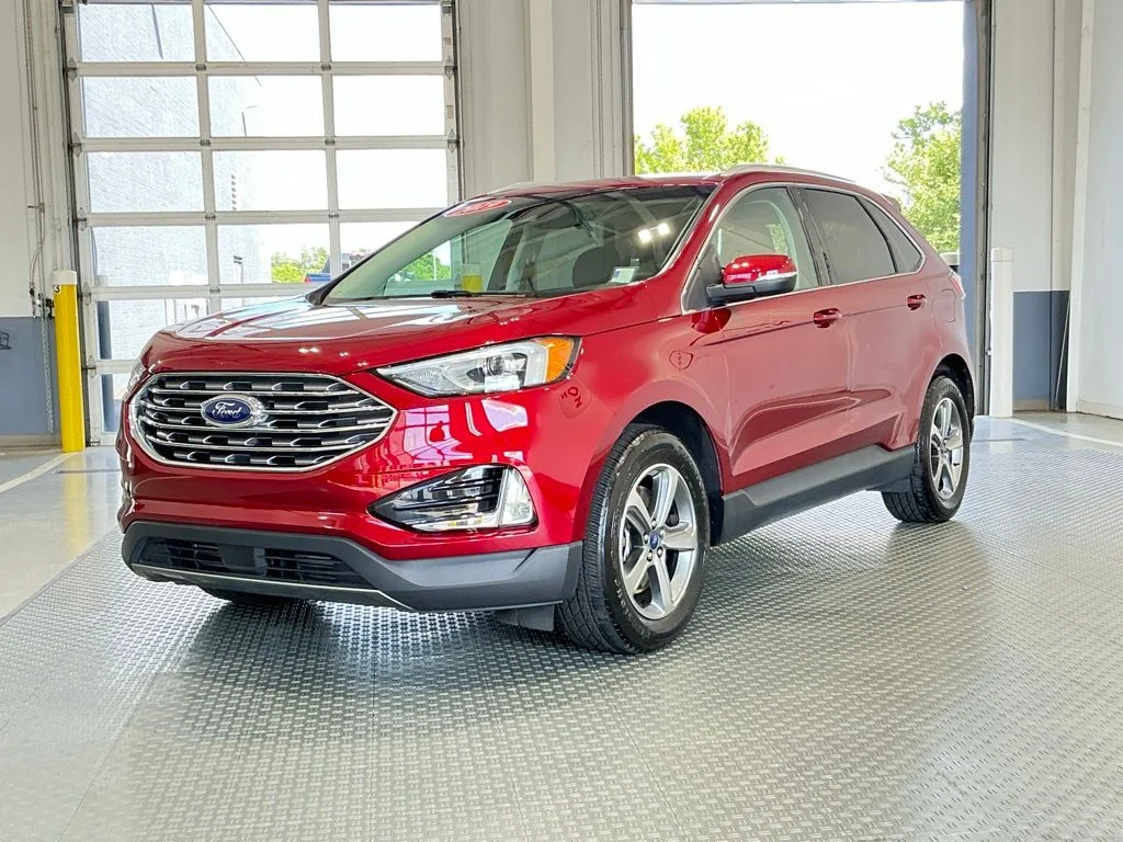 Used 2019 Ruby Red Metallic Ford SEL image 2