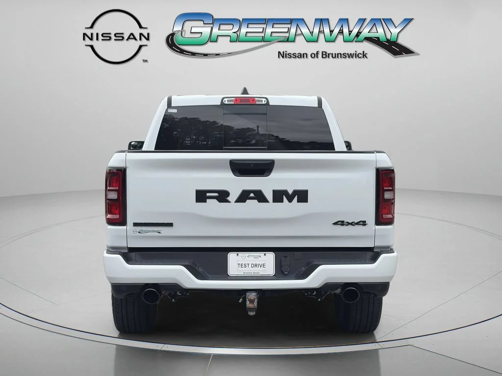Used 2025 White Ram Big Horn/Lone Star image 5