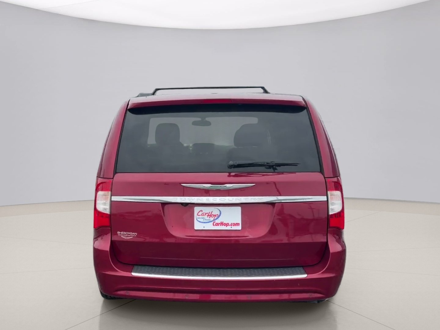 Used 2011 Burgundy Chrysler TOURING image 4