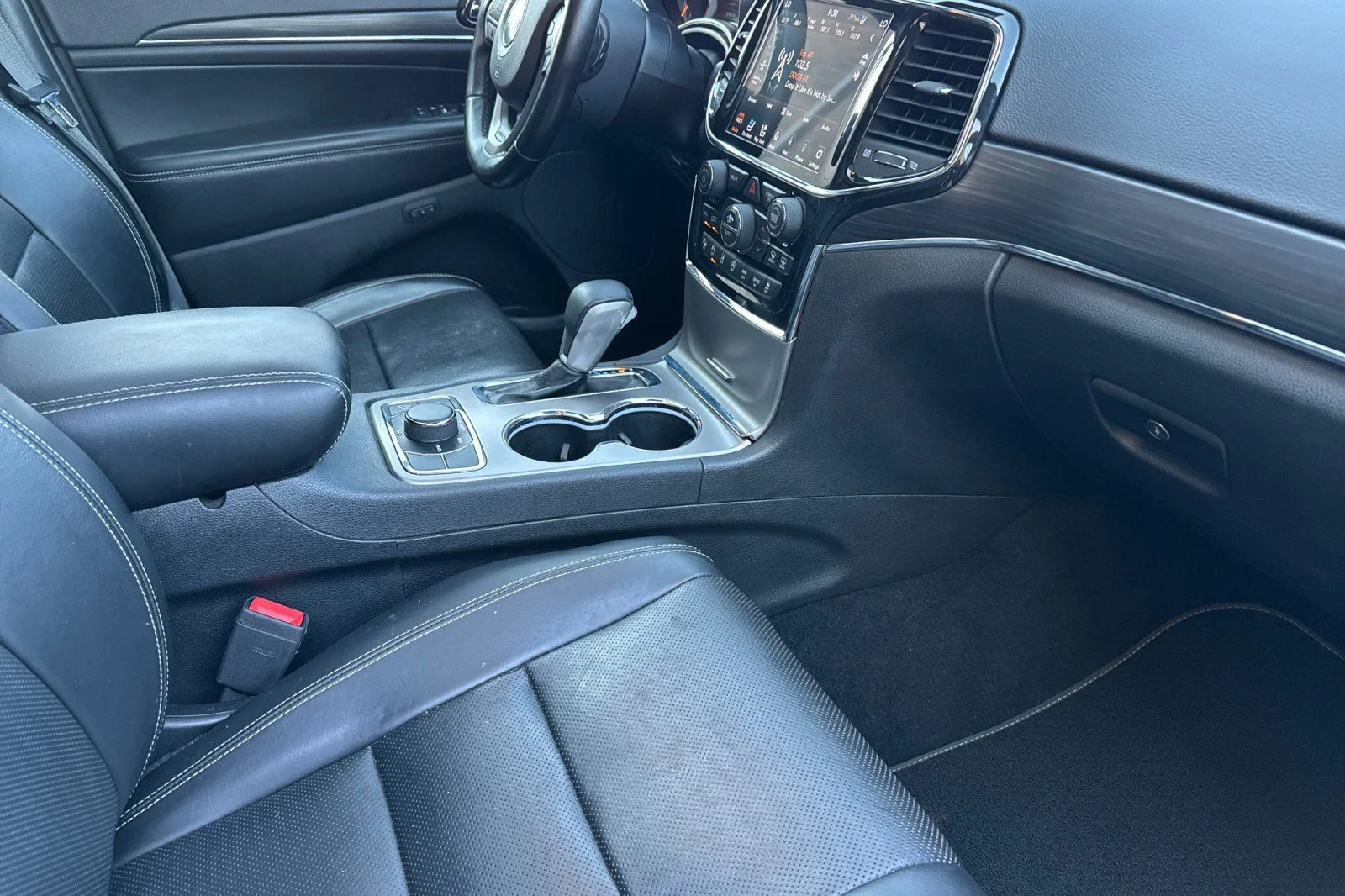 Used 2021 Red Jeep Limited image 20