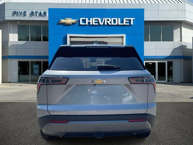 Used 2025 Gray Chevrolet LT image 5