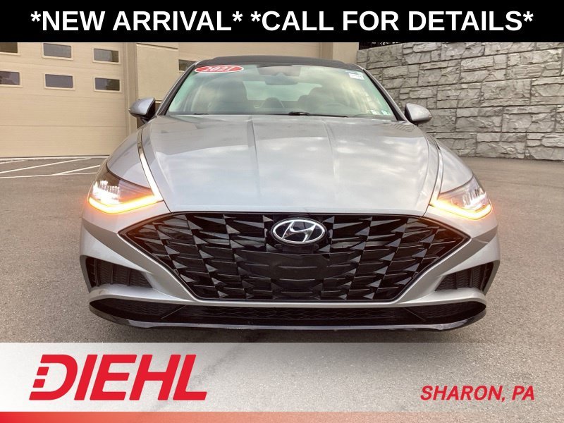 Used 2021 Silver Hyundai SEL image 2