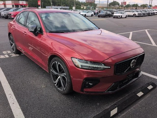 2024 Volvo S60 B5 Core Dark Theme AWD's photo