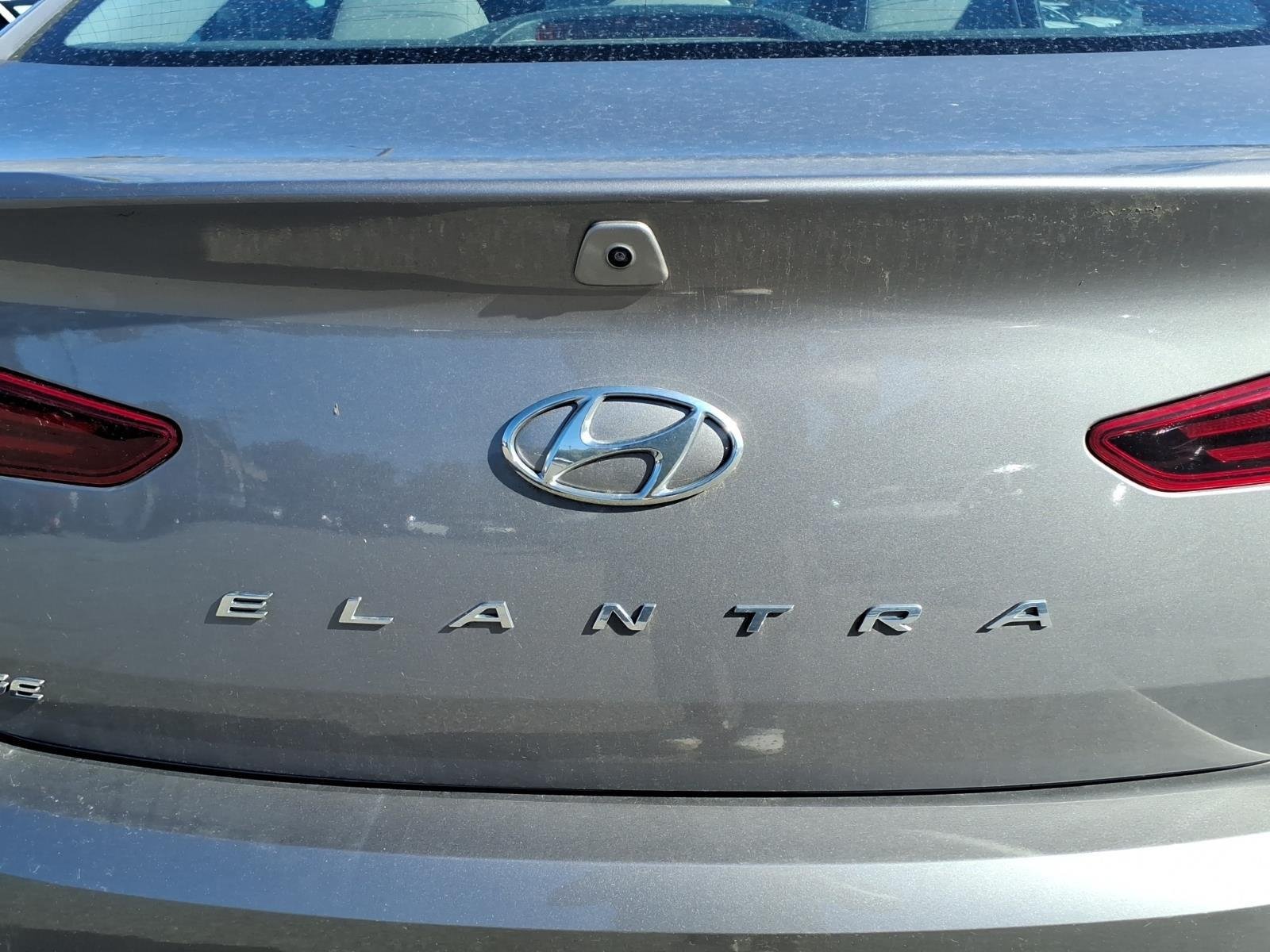 Used 2020 Fluid Metal Hyundai SE image 14