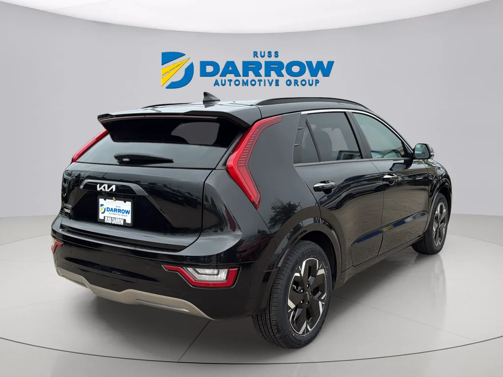 Certified Used 2023 Aurora Black Pearl Kia Wave image 5